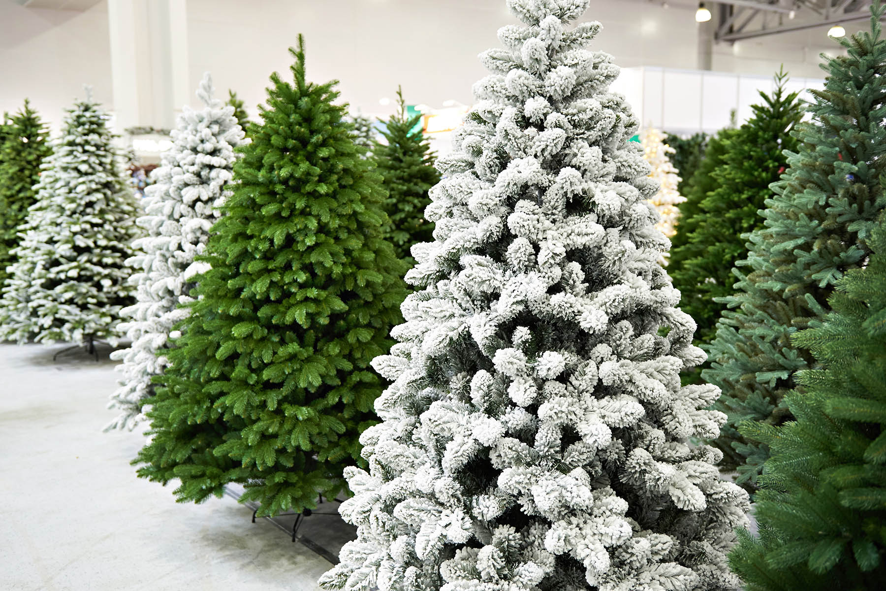 Maximizing Holiday Cheer: Best Time to Buy Artificial Christmas Trees