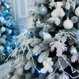 Polar Bear Christmas Tree Ideas for a Snowy, Arctic Holiday Vibe